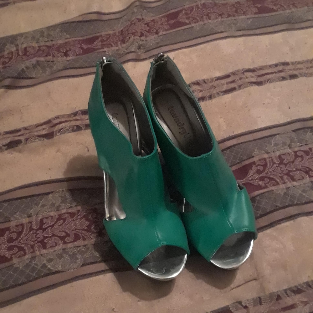 Open toe wedges